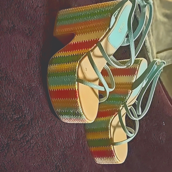 Shein platform wedges!  Size 6 1/2 USA, 37 Europe! - Picture 1 of 3